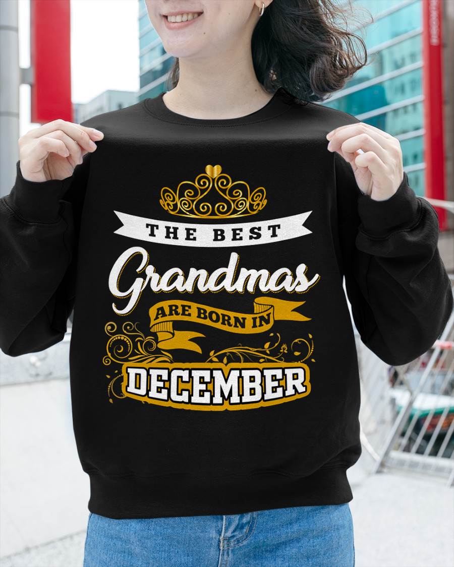 DECEMBER GRANDMAS ARE THE BEST - FOR WOMEN - TLEE12 (SKU2605-238-12)