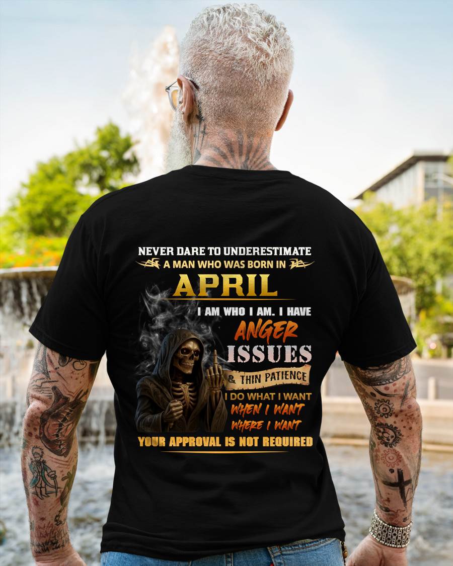 APRIL - NEVER UNDERESTIMATE A MAN WHO KNOWS WHO HE IS - FOR MAN - TLEE04 (SKU26T-01156-04)
