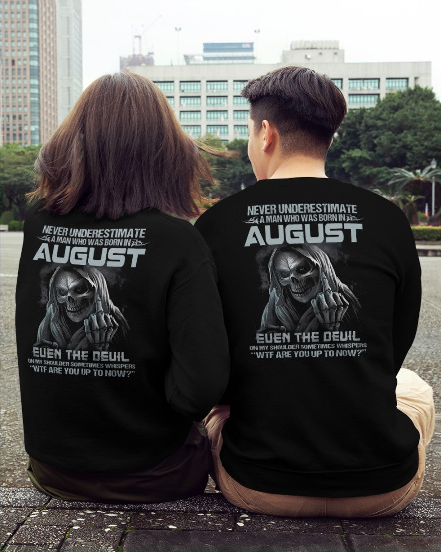 AUGUST - NEVER UNDERESTIUNDER A MAN - T-SHIRT FOR MAN - TLEE08 (SKU08-05-08)