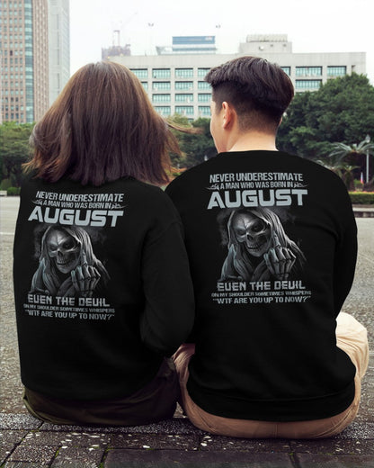 AUGUST - NEVER UNDERESTIUNDER A MAN - T-SHIRT FOR MAN - TLEE08 (SKU08-05-08)